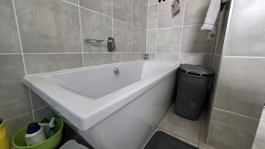 1 Bedroom Property for Sale in Greenbay Eco Estate Western Cape
